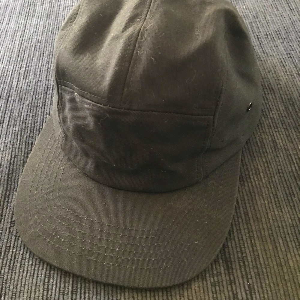 Black adjustable panel baseball cap by Chemistry